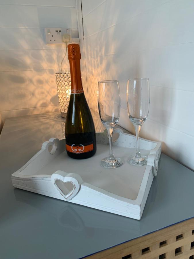 Dolafon Farm Luxury Glamping Cabin With Hot Tub St Asaph Exteriér fotografie