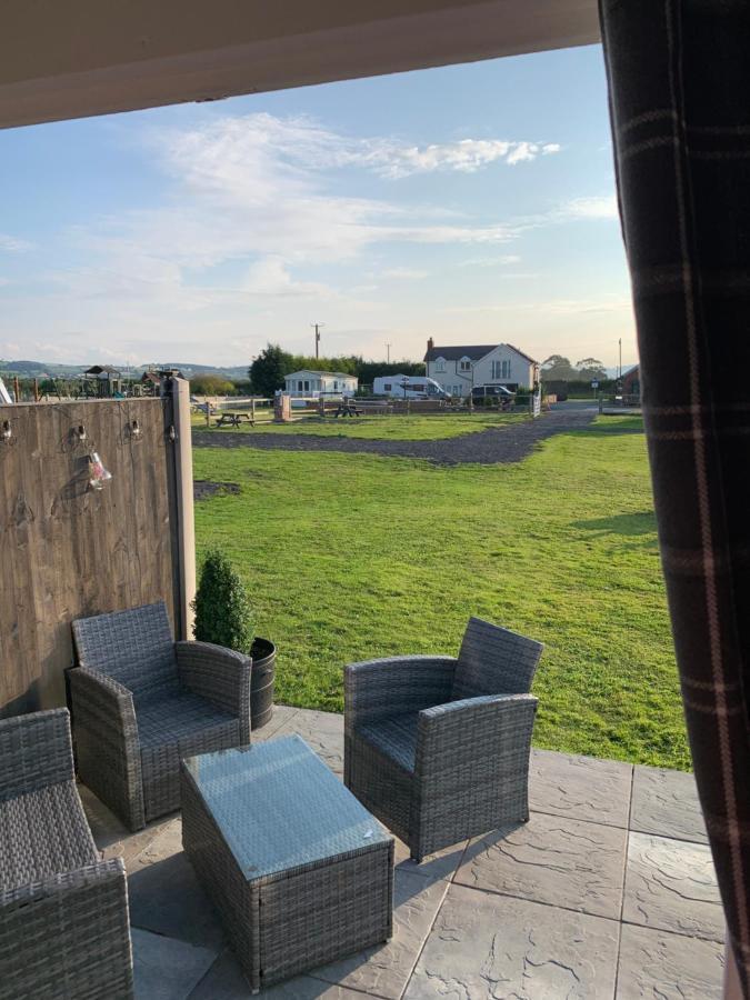 Dolafon Farm Luxury Glamping Cabin With Hot Tub St Asaph Exteriér fotografie