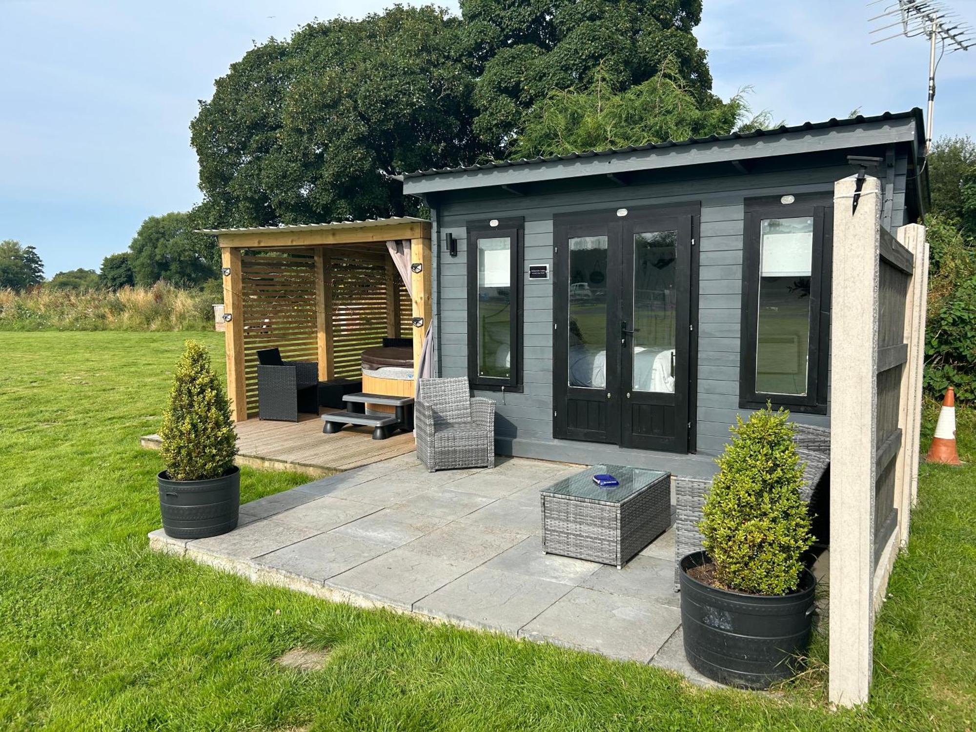Dolafon Farm Luxury Glamping Cabin With Hot Tub St Asaph Exteriér fotografie
